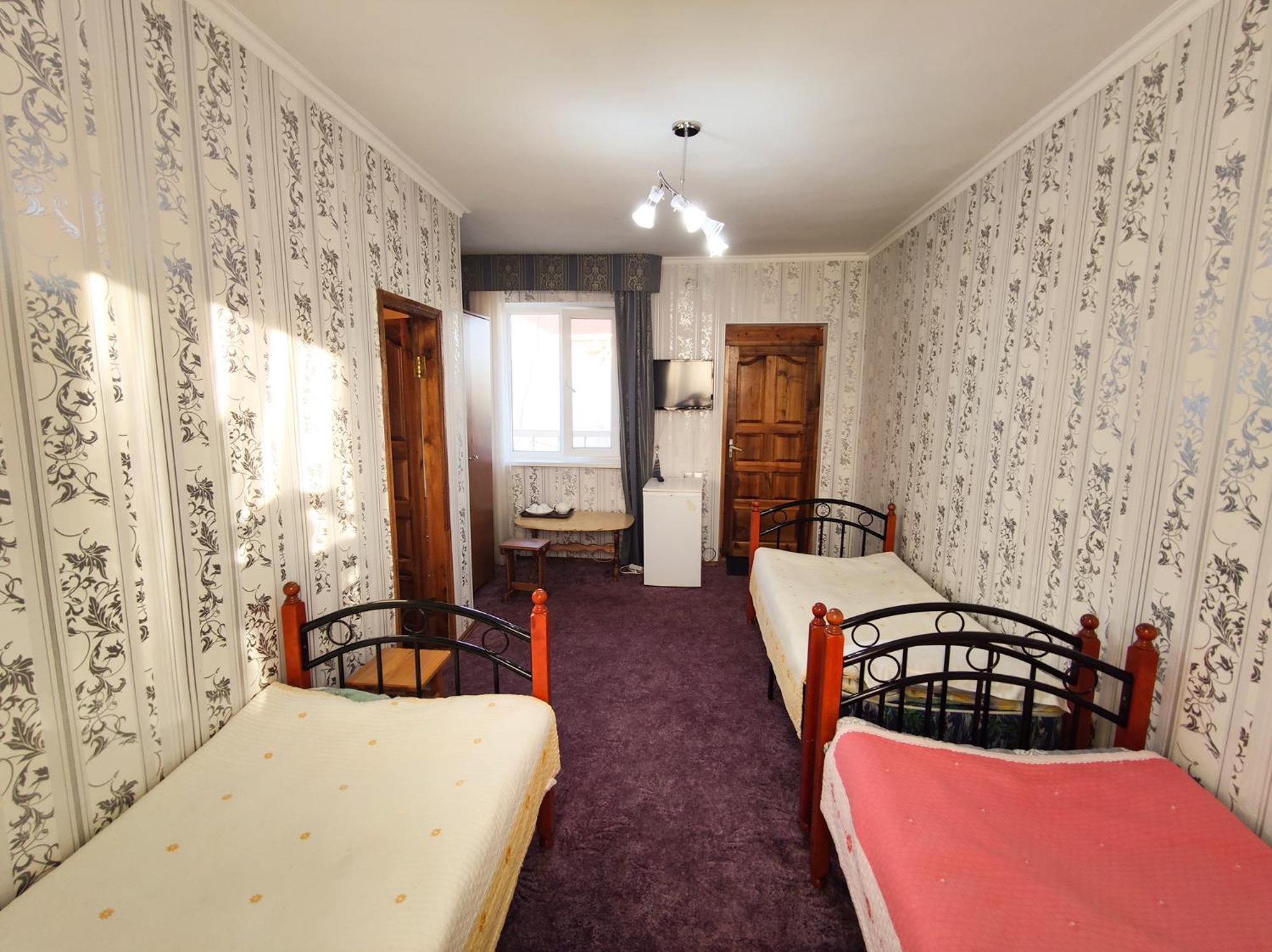 Адилет Hotell Tsjolpon-Ata Eksteriør bilde