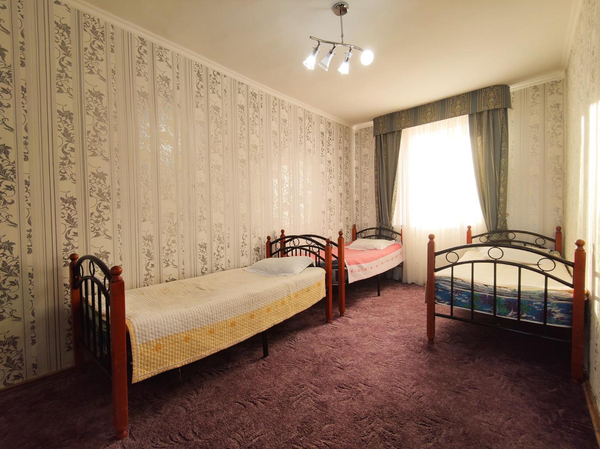 Адилет Hotell Tsjolpon-Ata Eksteriør bilde
