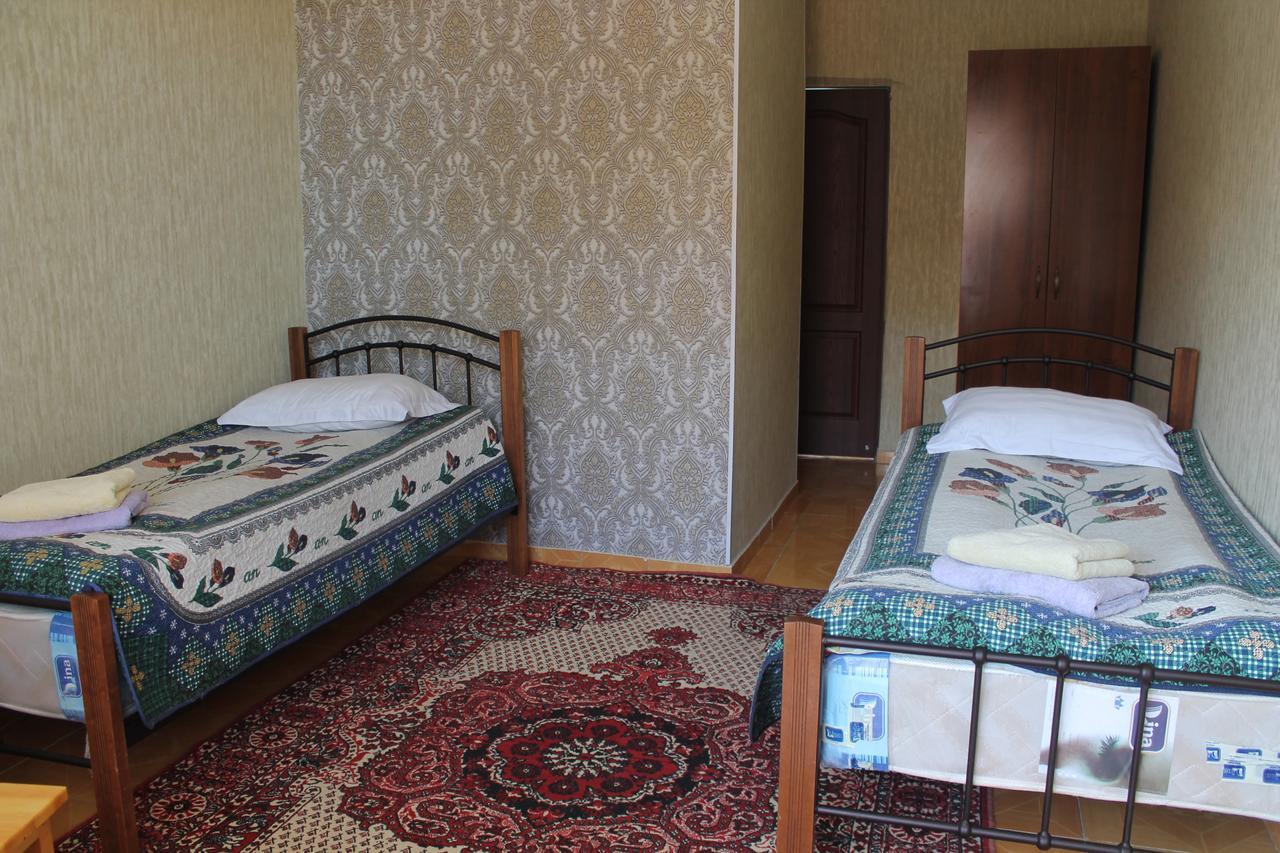 Адилет Hotell Tsjolpon-Ata Eksteriør bilde